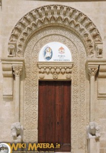 porta_misericordia_o_dei_leoni_cattedrale_matera