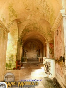 Interno chiesa rupestre di San Pietro Barisano          