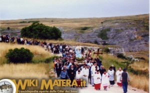 Processione Chiesa rupestre Madonna delle Vergini   