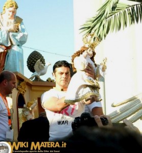 madonna_con_bambino_salgono_sul_carro_trionfale_matera_9