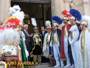 festa della bruna 2016 vestizione generale matera 00019