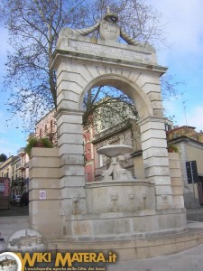Fontana Ferdinandea in piazza Vittorio Veneto 