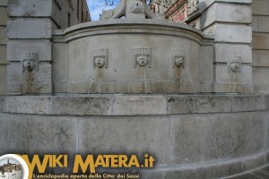 Fontana Ferdinandea in piazza Vittorio Veneto 