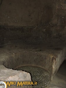 fondaco di mezzo ipogei piazza vittorio veneto WikiMatera Matera 00019