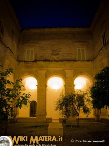 Cortile interno - Museo di Arte Medioevale e Moderna della Basilicata - Palazzo Lanfranchi - Matera    