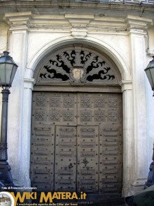 Portone d'ingresso del palazzo Malvinni Malvezzi - Matera
