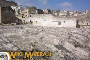 Tombe poste sopra la Chiesa rupestre di Santa Lucia e Sant'Agata alle Malve