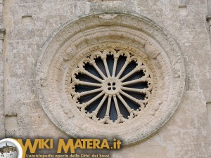 Rosone facciata Santuario della Palomba - Matera