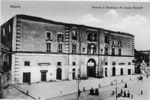 Palazzo dell'Annunziata - piazza Vittorio Veneto 
